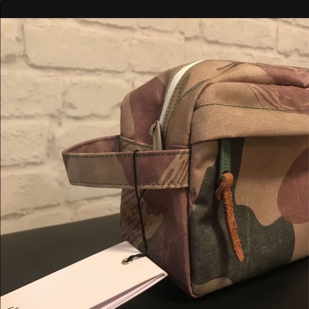 Hershel 5L travel bag - Picture 5 of 5